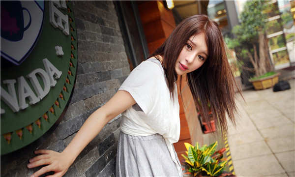大东想找一个女性生孩子给报酬-｛找个女人生孩子多少钱｝